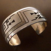 Hopi Philbert Poseyesva オーバーレイバングル 気候柄画像