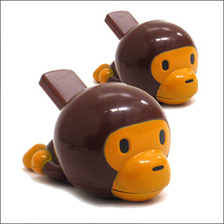 A BATHING APE x SANRIO BABY MILO by SANRIO マスコットクリップセット BROWN画像