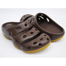 KEEN YOGUI BROWN / GUM 110540-BWGM画像