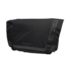 incase Skate Messenger Bag Courier Collection CL55038画像