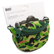 A BATHING APE x BUILT SHELL CAMERA CASE LARGE GREEN CAMO画像