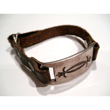 JACK WALKER SQUARE SILVER & LEATHER BLACELET fish画像