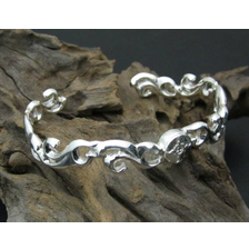 FIRST ARROWS シルバー950 SV付 浮きカラ草透かし彫りバングル BR-033画像