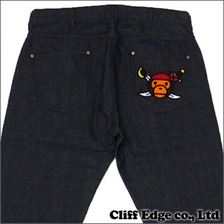 A BATHING APE MILOクロスボーン刺繍 デニムパンツ BLACK画像