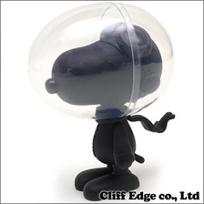MEDICOMTOY x PEANUTS ASTRONAUT SNOOPY Vinyl Collectible Dolls (TONE ON TONE version) BLACK画像