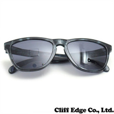 the POOL aoyama OAKLEY FROGSKINS SUNGLASSES Fragment Design画像