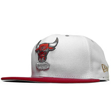 NEW ERA CHICAGO BULLS SNAPBACK CAP WHITExREDxKHAKI CNFNECHB250画像