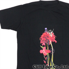 the POOL aoyama &times; Fragment Design AMKK PROJECT FRAGMENT FLOWER TEE BLACK画像