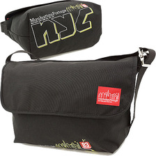 Manhattan Portage NYC Print Vintage Messenger Bag BLACK/YELLOW MP1607VNYC14AW画像