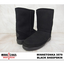 MINNETONKA SHORT PUG BOOT #3579 BLACK SHEEPSKIN画像