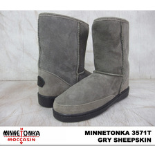 MINNETONKA SHORT PUG BOOT #3571T GRY SHEEPSKIN画像