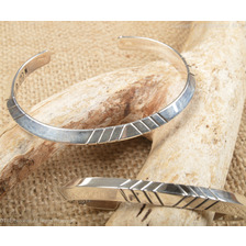 NORTH WORKS 立体バングル エッジパターン W-011画像