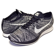 NIKE FLYKNIT RACER BLACK/WHITE 526628-012画像