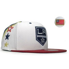 Mitchell & Ness LOS ANGELES KINGS INDEPENDENCE SNAPBACK WHITExRED LVMNLAK068画像