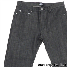the POOL aoyama &times; A.P.C. NEW STANDARD BLACK JEANS BLACK画像