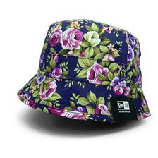 NEW ERA BRANDED FLORAL BUCKET HAT DASH NAVY QTNENEF546画像