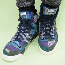 adidas &times; The Fourness&times;WHIZ LIMITED RIVALRY HI WHIZ Night Navy/Chalk White S77287画像
