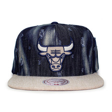 Mitchell & Ness CHICAGO BULLS TORN DENIM SNAPBACK INDIGO BLUE LVMNCHB302画像
