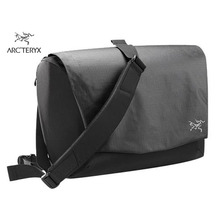 ARC'TERYX FYX 13 MESSENGER BAG black画像