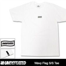 UNDEFEATED Wavy Flag S/S Tee 5900803画像