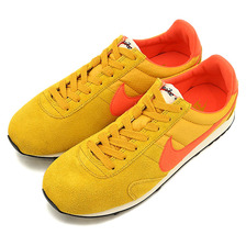 NIKE W PRE MONTREAL RACER VNTG GOLD DART/TOTAL CRIMSON-SAIL-BLACK-TEAM ORANGE 828436-701画像