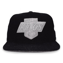 Mitchell & Ness LOS ANGELES KINGS MELTON PROPER SNAPBACK  BLACKxSILVER LVMNLAK081画像