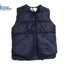 Crescent Down Works #301C V-NECK NBNW VEST navy画像