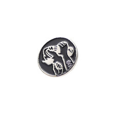Supreme Molotov Pin SILVER画像