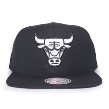 Mitchell & Ness CHICAGO BULLS スナップバックキャップ BLACK CNFMNCHB311画像