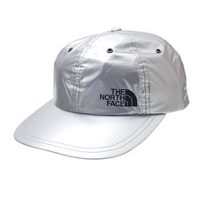 Supreme &times; THE NORTH FACE Metallic 6-Panel SILVER画像