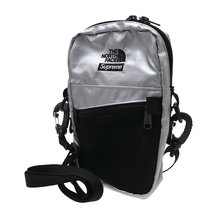 Supreme &times; THE NORTH FACE Metallic Shoulder Bag SILVER画像