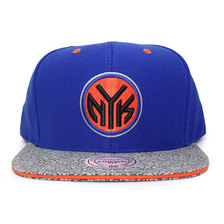 Mitchell & Ness NEW YORK KNICKS スナップバックキャップ ROYAL CNFMNNYK087画像
