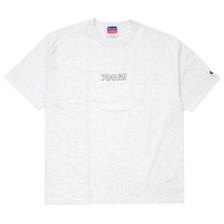 700 FILL Embroidered Payment Outline Logo Tee SILVER GRAY画像