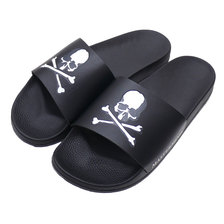 MASTERMIND WORLD Debossed Slide Sandal BLACK画像