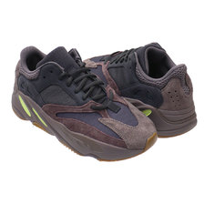 adidas YEEZY BOOST 700 MAUVE EE9614画像