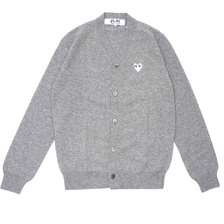 PLAY COMME des GARCONS MENS WHITE HEART WOOL CARDIGAN GRAYxWHITE画像