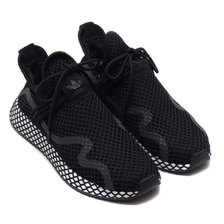 adidas Originals DEERUPT NEW RUNNER CORE BLACK/CORE BLACK/RUNNING WHITE BD7879画像