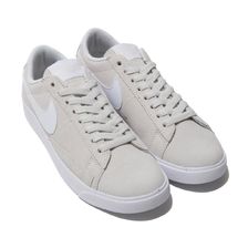 NIKE W BLAZER LOW SD PLATINUM TINT/WHITE-WHITE AV9373-003画像