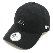 NEW ERA 9THIRTY クロスストラップ ミニスクリプトロゴ hula ブラック &times; ホワイト 12018994画像