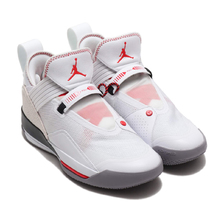 取り扱い/価格比較:NIKE AIR JORDAN XXXIII SE PF WHITE/MTLC GOLD-GYM