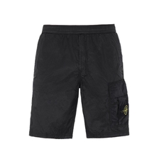 STONE ISLAND NYLON METAL WATRO RIPSTOP SHORTS 7015L1017画像