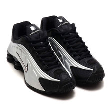 NIKE SHOX R4 BLACK/BLACK-MTLC SLVR-WLF GRY 104265-045画像