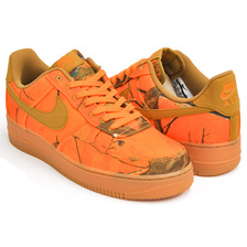 NIKE AIR FORCE 1 '07 LV8 3 ''REALTREE'' ORANGE BLAZE / WHEAT AO2441-800画像