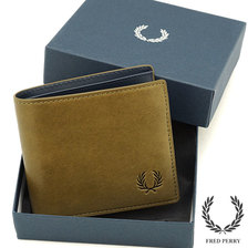 FRED PERRY LAUREL LEAF DYED LEATHER BILLFOLD OLIVE F19918画像