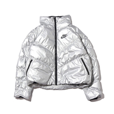NIKE AS W NSW SYN FILL JKT STM SHNE METALLIC SILVER/BLACK BV3136-095画像