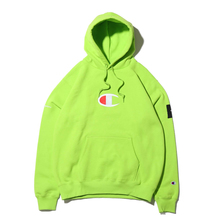 Champion &times; ATMOS LAB P/O HOODED SWEATSHIRT LIME C8-Q126-620画像