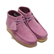 Clarks WALLABEE BOOT LAVENDER SUEDE 26146258画像
