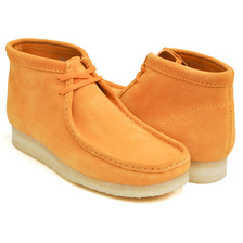 Clarks WALLABEE BOOT BURNT YELLOW SUEDE 26146259画像
