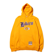Mitchell & Ness Old English Hoodie LA.Lakers YELLOW FPHDEF18019-LAL画像