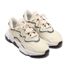adidas Originals OZWEEGO W CHALK WHITE/ASH SILVER/CORE BLACK EE7018画像